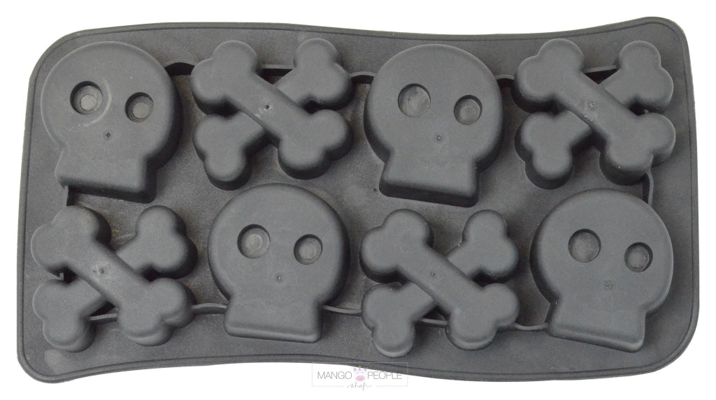 Skull & Crossbones Ice Tray Kitchen Tools Mango People Local 